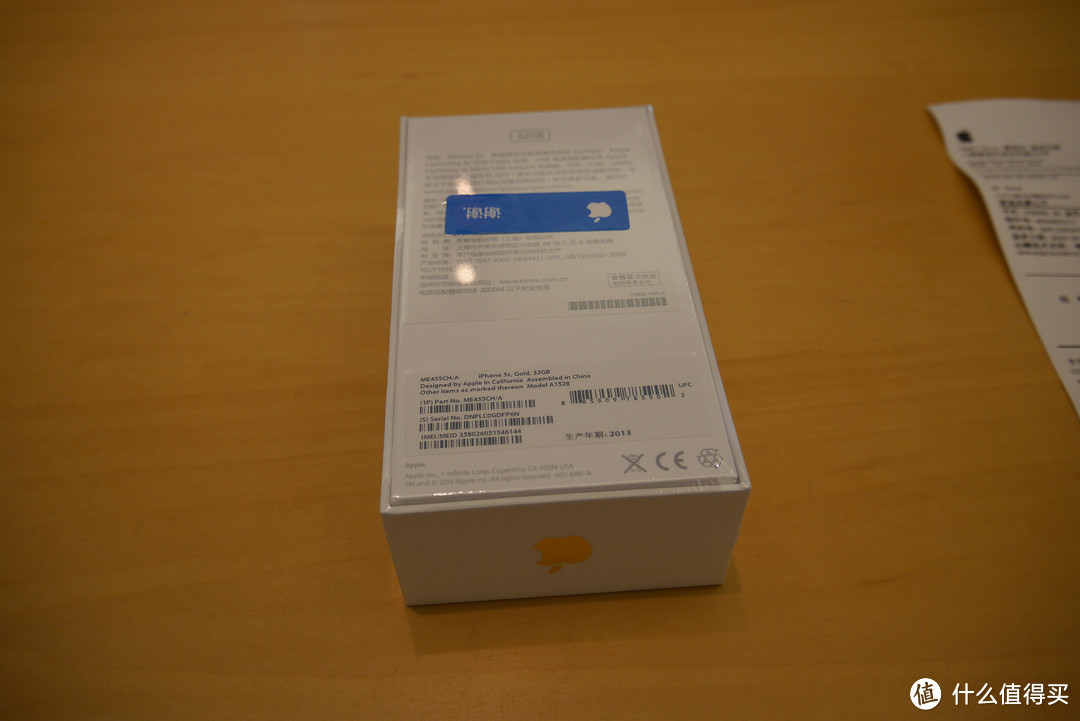 iPhone5s开箱——5s 土豪金！32G + 棕色皮套 附和白色5 对比！高清大图！