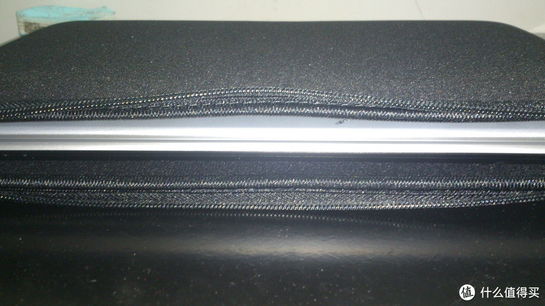 AmazonBasics 亚马逊倍思 14 英寸/35.56厘米笔记本电脑保护套 开箱图文