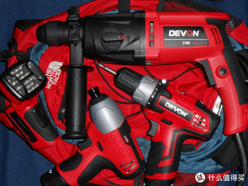 工具控的电动玩具:DEVON大有 5262 10.8V锂电电钻
