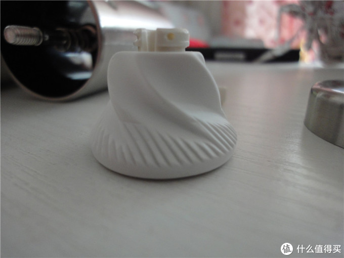 说是陶瓷的,为什么我看着像石膏的。。。 说是陶瓷的,为什么我看着像石膏的。。。