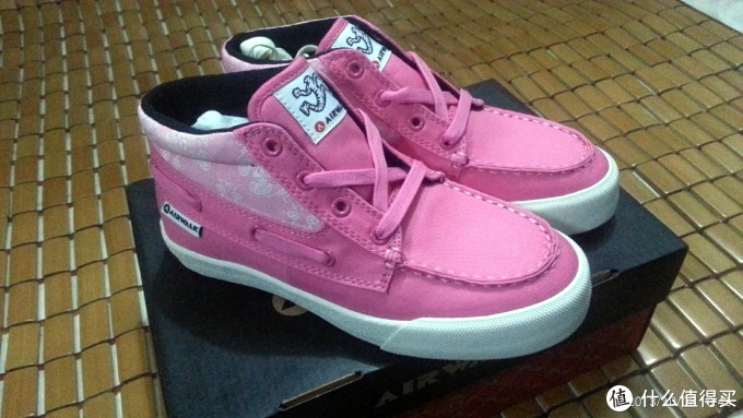 送给LD的粉红 Airwalk 握步 女式 休闲运动鞋 12621L119-61