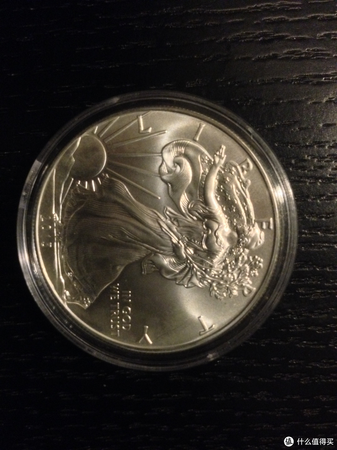 美国鹰洋是世界上销售量最大的投资银币，浮刻工艺非常自然流畅。