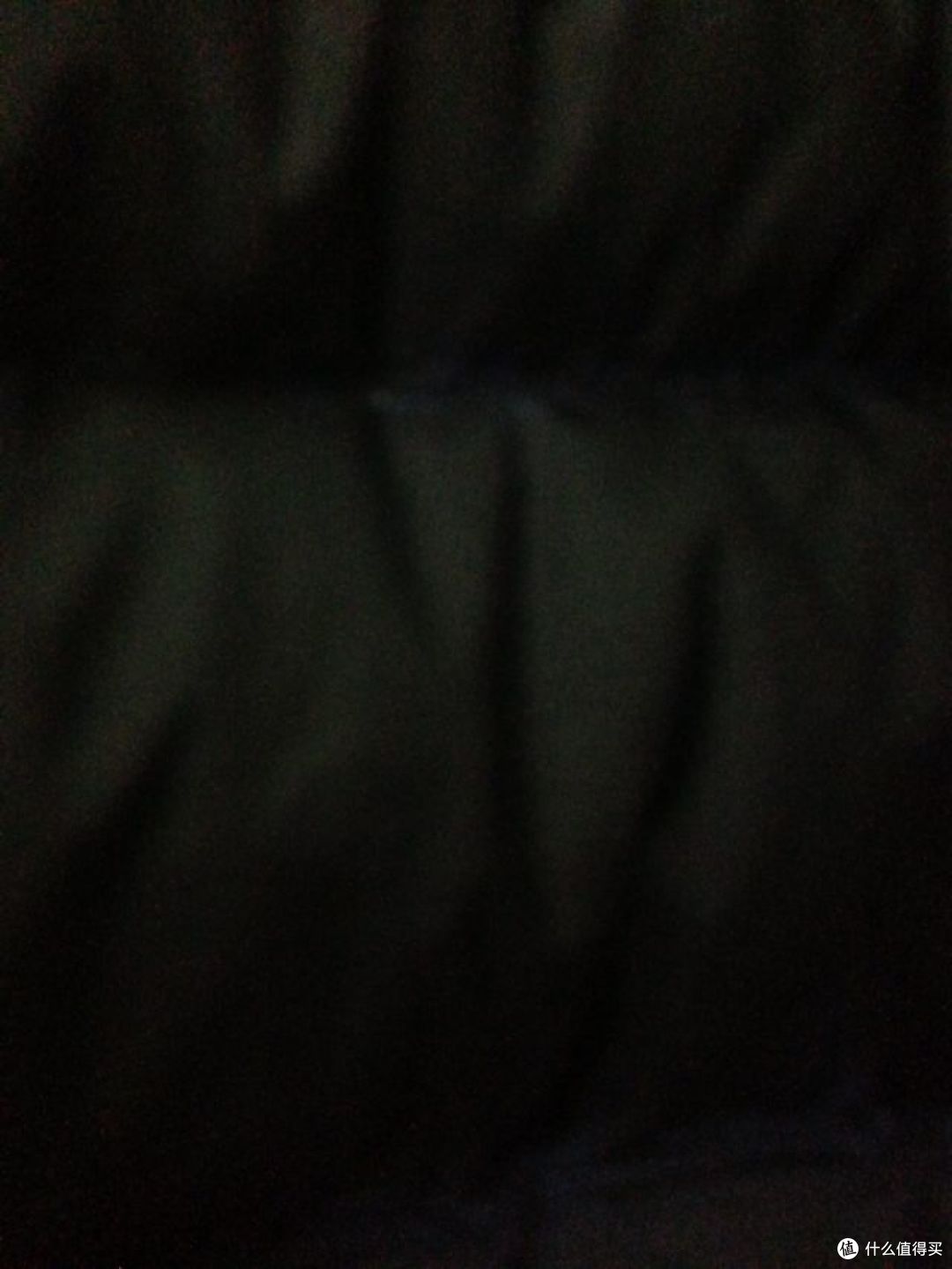 我还做了个透光试验,发现充绒很均匀,不错 我还做了个透光试验,发现充绒很均匀,不错