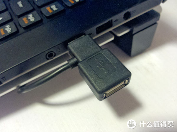 这里是个USB套口，借一还一，不占用，很好