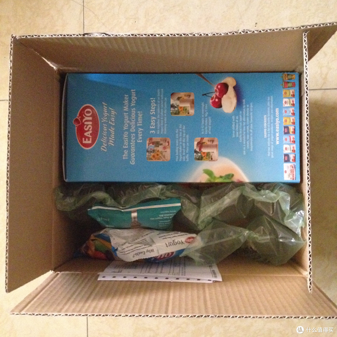 开箱图，里面放了气垫，就是有点少了，好像起不到什么保护作用。。。