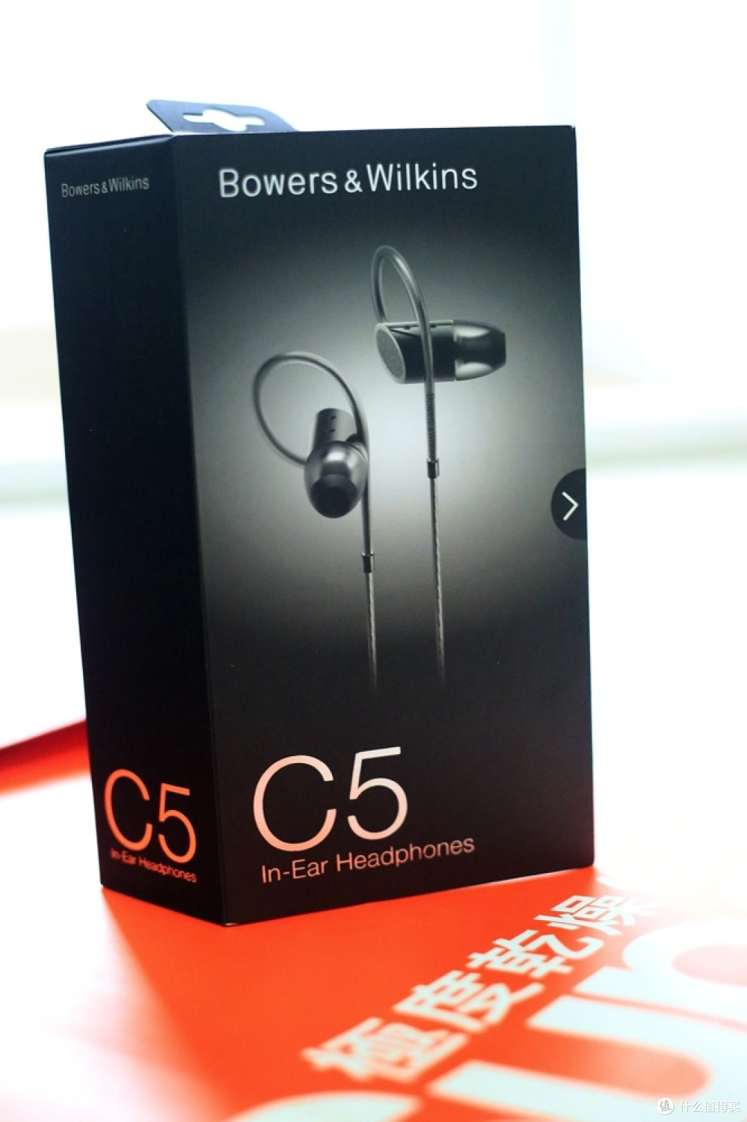 内外兼修的一大波耳机，三B齐聚的诱惑：Bang & Olufsen、Bowers&Wilkins、BOSE