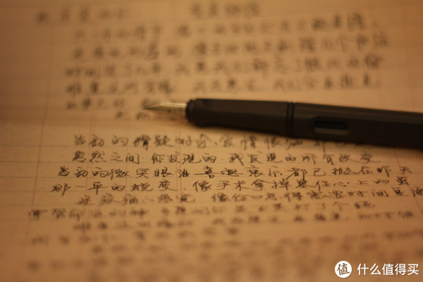 现在科技简化了生活，书信很少了，某些方面真的在退化啊，比如现在的提笔忘字。键盘敲多了，拿起笔来都不知道该写什么，而且不写，时间久了字都变难看了。