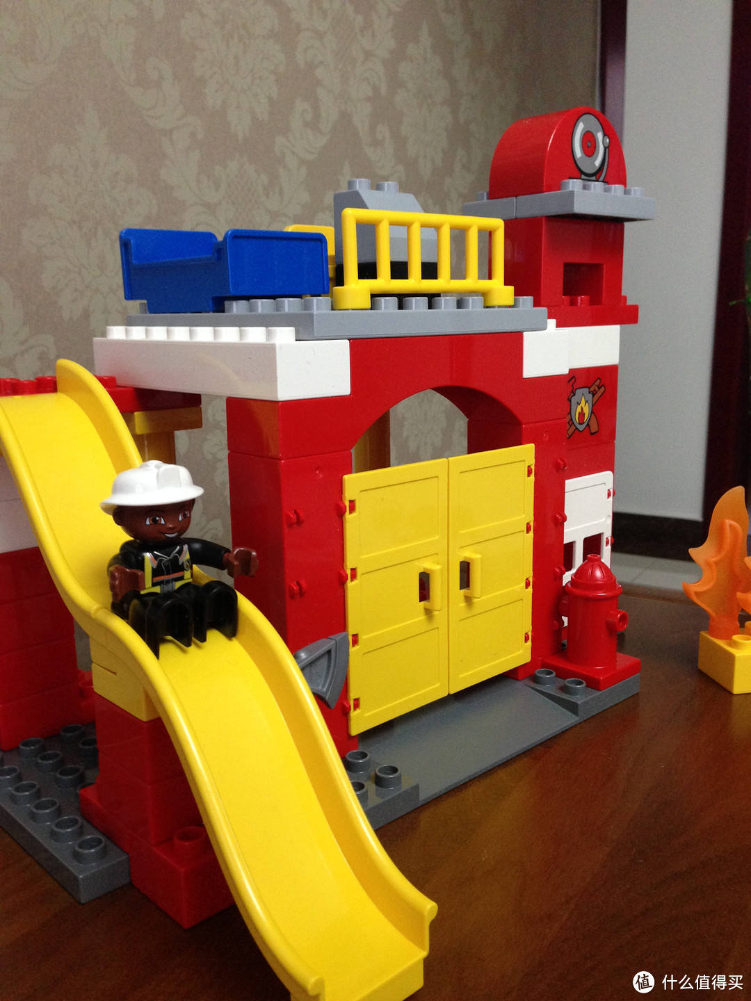 LEGO 乐高 得宝主题拼砌系列 消防局 6168+达斯·维达钥匙扣
