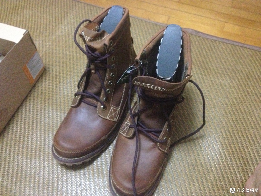 Timberland 天木兰 男款 高帮男靴 15551 & Roll-Top Lace-Up Boot 男款反折两穿工装靴