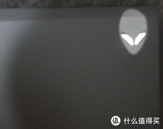 VIZIO CT14-A0 Ultrabook 超级本，瞬间变身曼联定制版Alienware