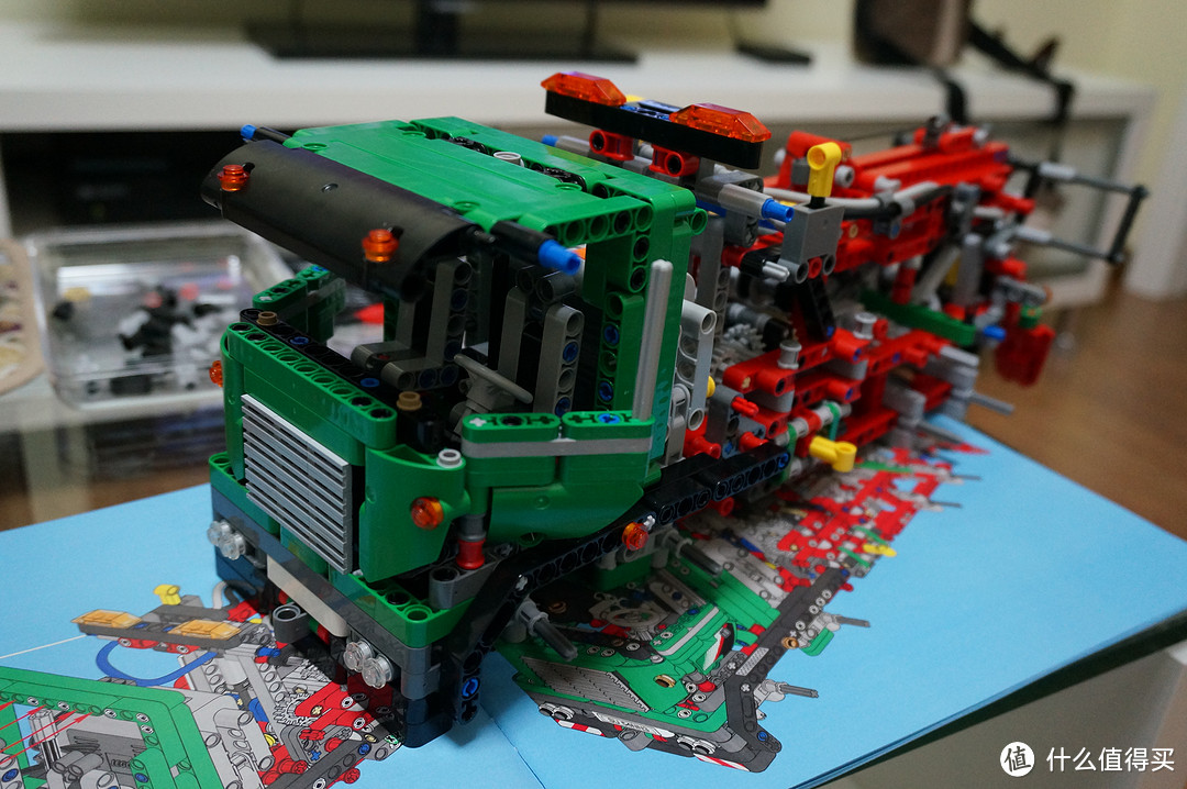 我的lego之旅 篇一:lego 乐高 机械组 technic 2013科技次旗舰 42008 