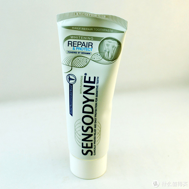 辛辣提神：SENSODYNE 舒适达 专业修复美白牙膏