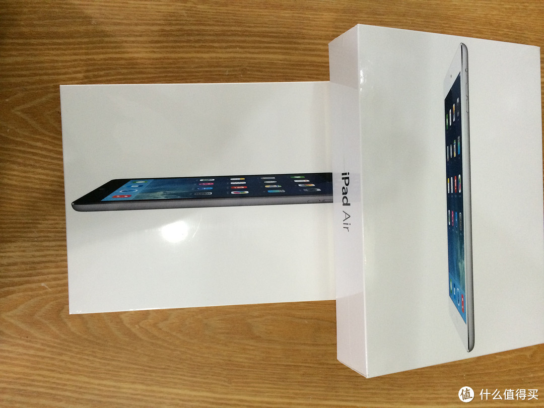 iPad air 万众曙目下月1号正式开售，开售之前先给各位童鞋来个真实照片，因为是提前放照片，也请各位童鞋手下留情，请勿转载，因为“水果”公司对这个比较敏感。