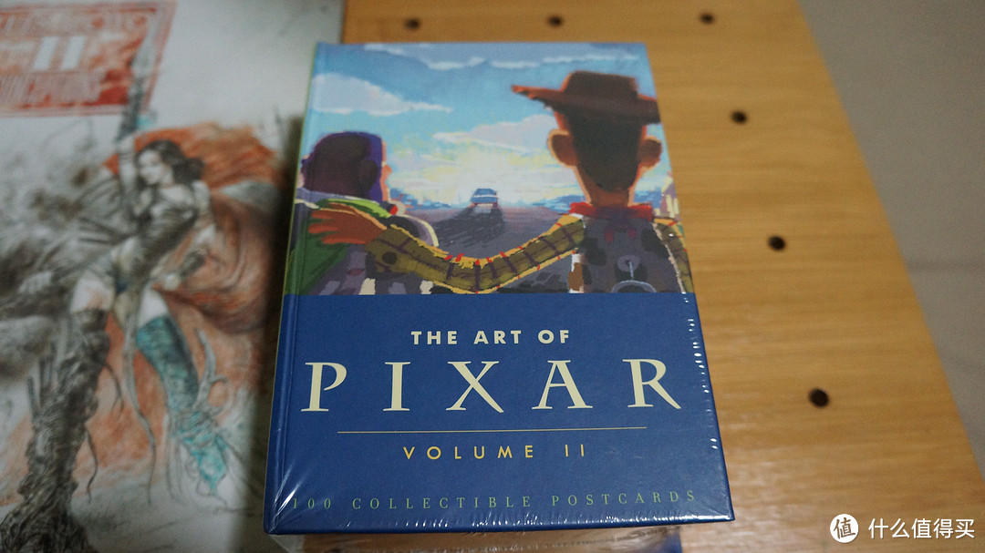 今天的主角，the art of pixar vol2，塑封的好好的，等待主人的临幸