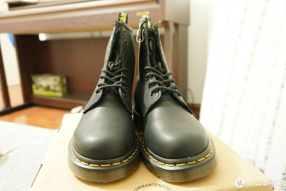 【真人秀】dr.martens 马丁靴 开箱报告 女王真人秀