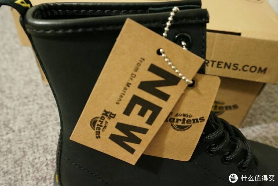 【真人秀】dr.martens 马丁靴 开箱报告 女王真人秀