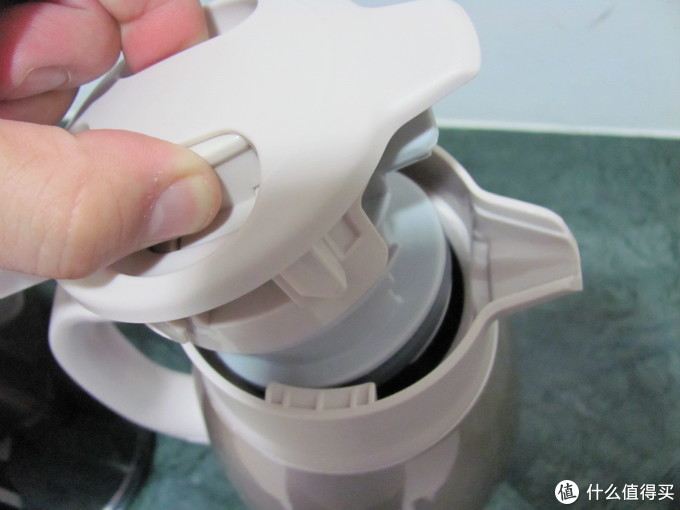 天气冷了求温暖----谈谈家用保温水壶的选购