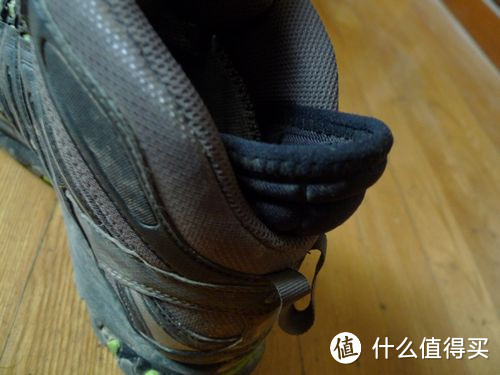 两款户外鞋：Salomon 萨洛蒙 Eskape Mid GTX 与 Salomon 萨洛蒙 XA Pro 3D Ultra 中帮款