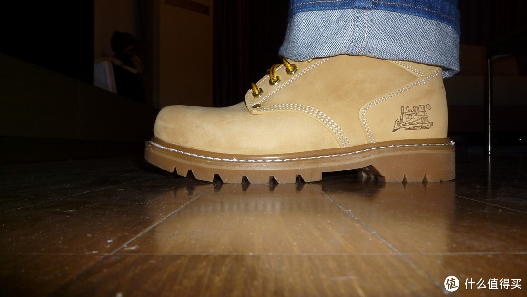 Timberland 天木兰 Earthkeepers City Chukka Boot 男款短靴+ Caterpillar 大黄靴