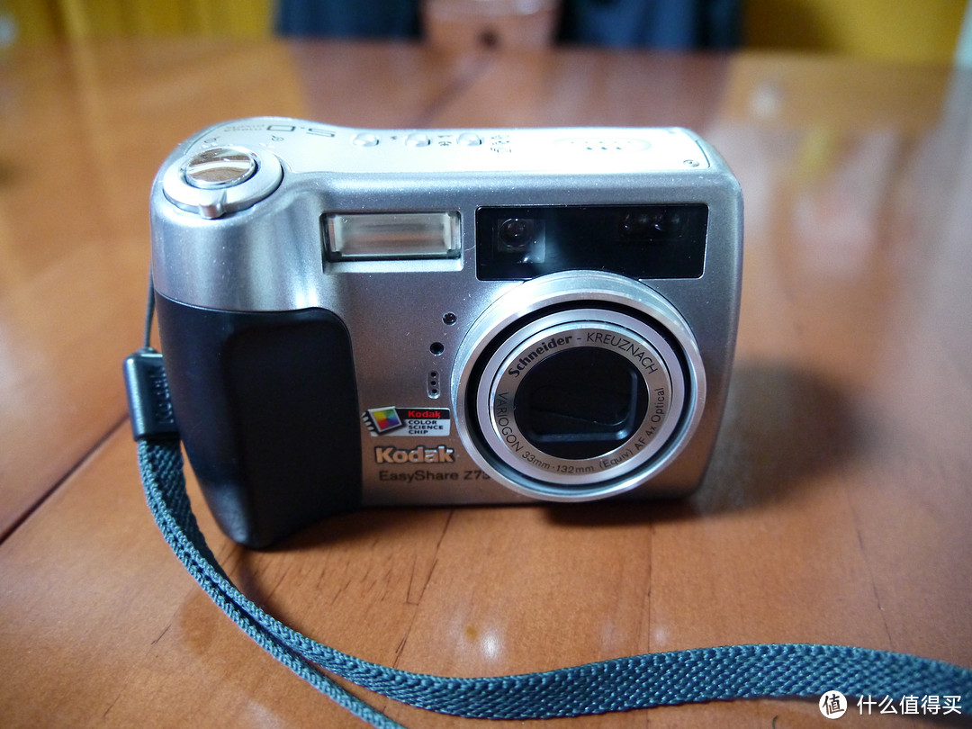 本人的第一台相机Z730，老而弥坚，用了七八年了。