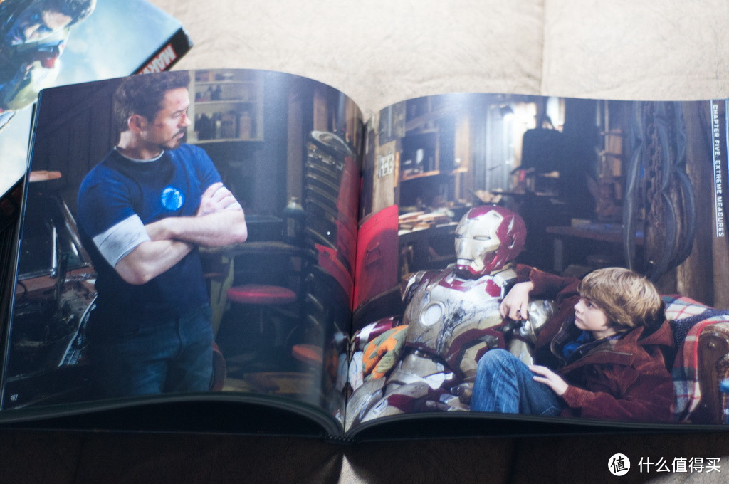 最硬的有钱人——《Marvel's Iron Man 3: The Art of the Movie Slipcase》钢铁侠画册