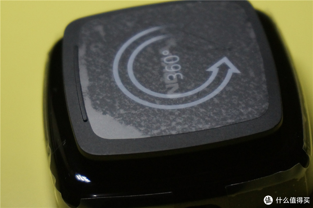 这里是夹子，可以360度旋转，这里还是NFC芯片所在的位置