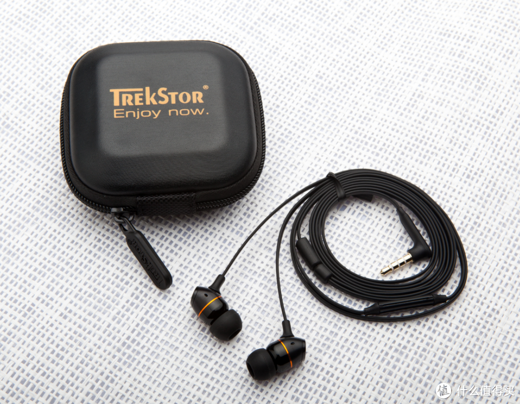 来自德国的专业品质耳机：Trekstor S220
