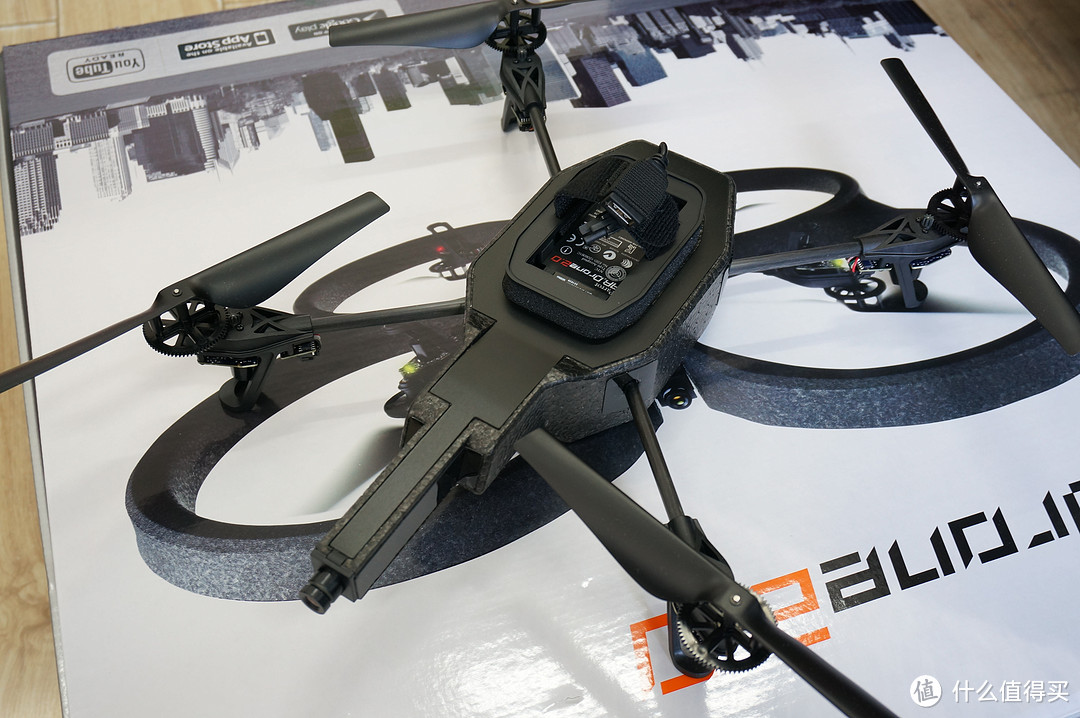 洒家收过最拉风的生日礼物：Parrot 派诺特 AR.Drone 2.0 二代四轴飞行器