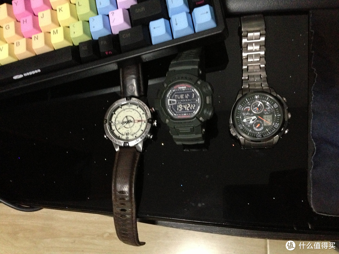 Citizen 西铁城 JY8000-50E、Timex 天美时 T2N721、CASIO 卡西欧 G-SHOCK G-9000-3V，买不起高级货，但是低端也很好用