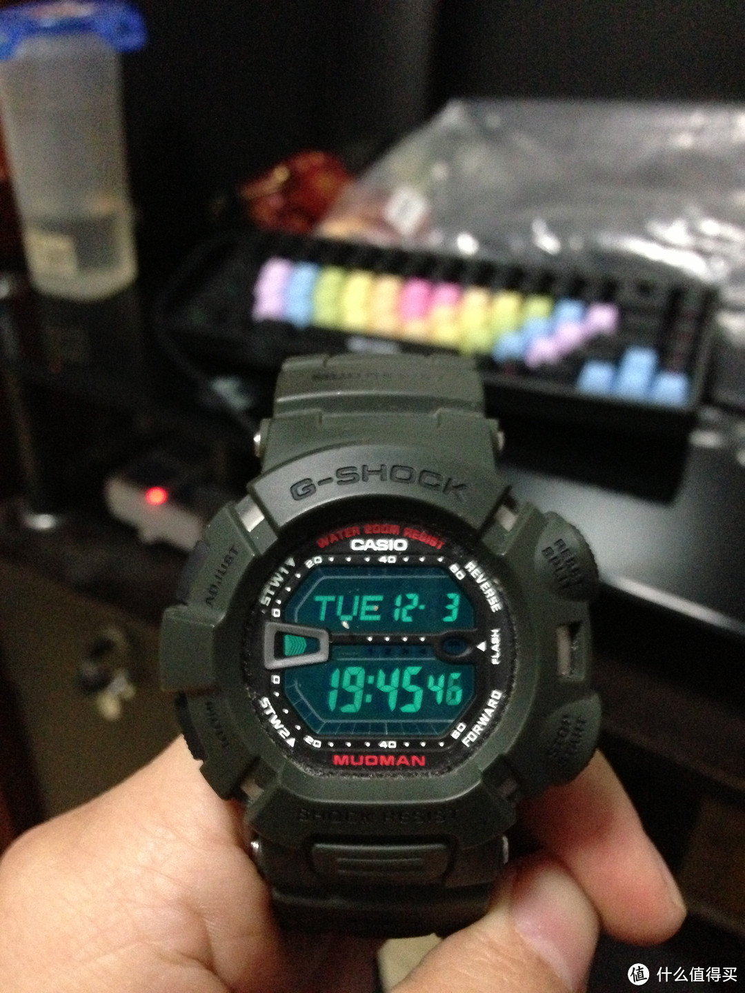 Citizen 西铁城 JY8000-50E、Timex 天美时 T2N721、CASIO 卡西欧 G-SHOCK G-9000-3V，买不起高级货，但是低端也很好用