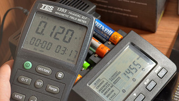 充电神器第二季：美亚入手 “电池充电分析仪” PowerEx MH-C9000 智能充电器，附与 BC700 对比