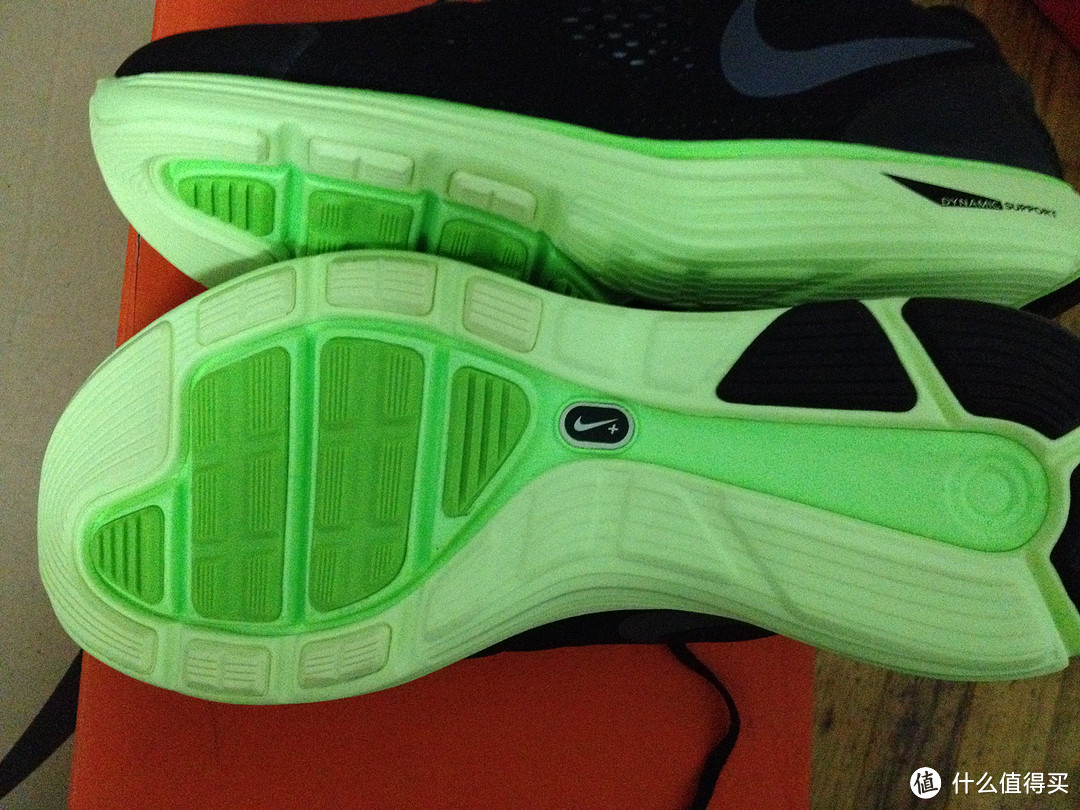 跑了就懂——Nike 耐克 跑步系列男子NIKE LUNARGLIDE+ 4 SHIELD跑步鞋 537475