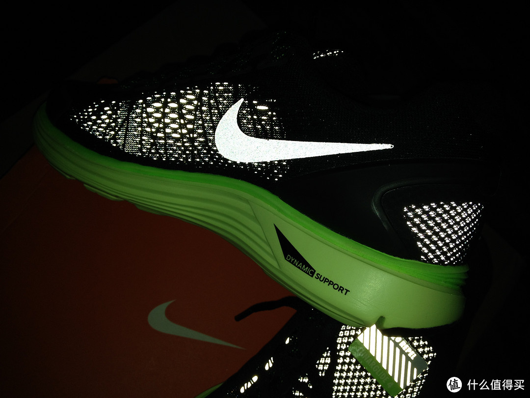 跑了就懂——Nike 耐克 跑步系列男子NIKE LUNARGLIDE+ 4 SHIELD跑步鞋 537475