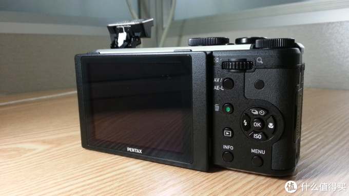 复古风起:Pentax 宾得 便携数码相机 MX-1,内有真正土豪金