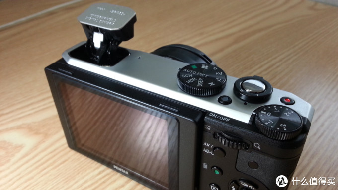 复古风起:Pentax 宾得 便携数码相机 MX-1,内有真正土豪金