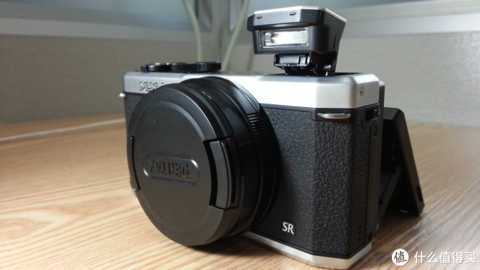 复古风起:Pentax 宾得 便携数码相机 MX-1,内有真正土豪金