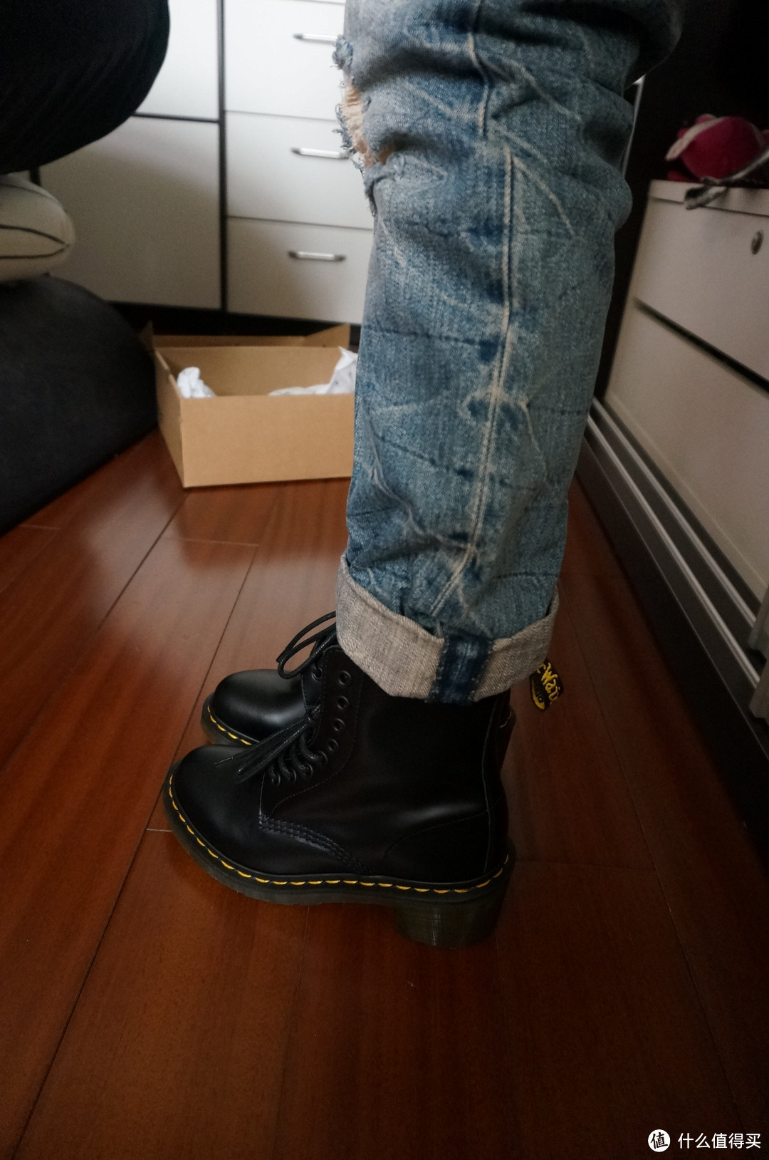 【美腿秀】RP有点好神速到货！Dr. Martens Clemency Boot 带跟8孔 马丁靴