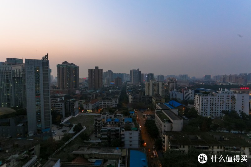 没时间出门，窗外风景吧-晨