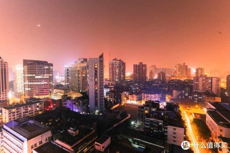 没时间出门，窗外风景吧-夜