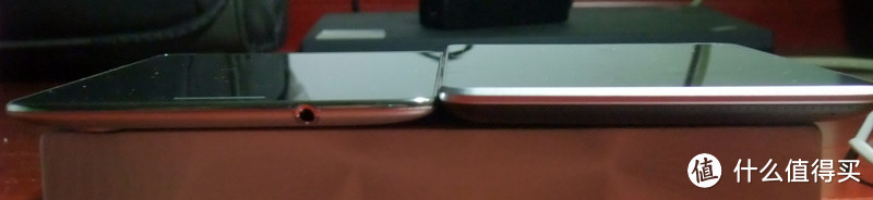 与 Nexus7 厚度对比