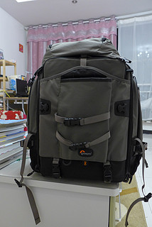 Lowepro 乐摄宝 AW 400 专业级双肩摄影背包、Flipside Sport 户外专业相机摄影包