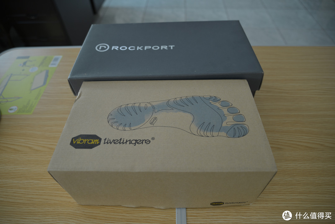 Rockport 乐步 Ledge Hill Moc Front 男鞋 +  Vibram FiveFingers Bikila LS 五趾鞋