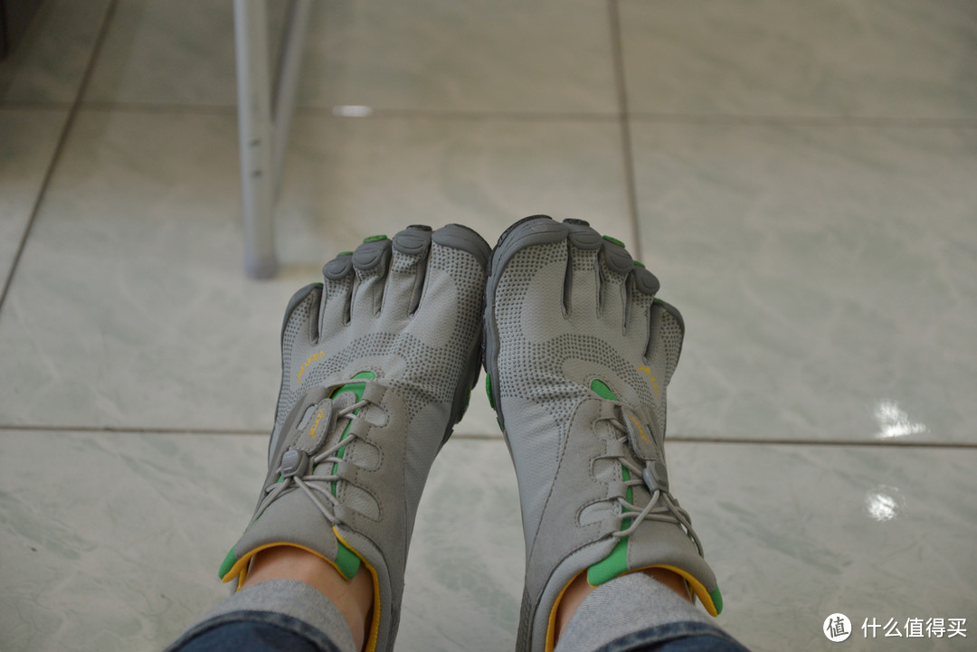 Rockport 乐步 Ledge Hill Moc Front 男鞋 +  Vibram FiveFingers Bikila LS 五趾鞋