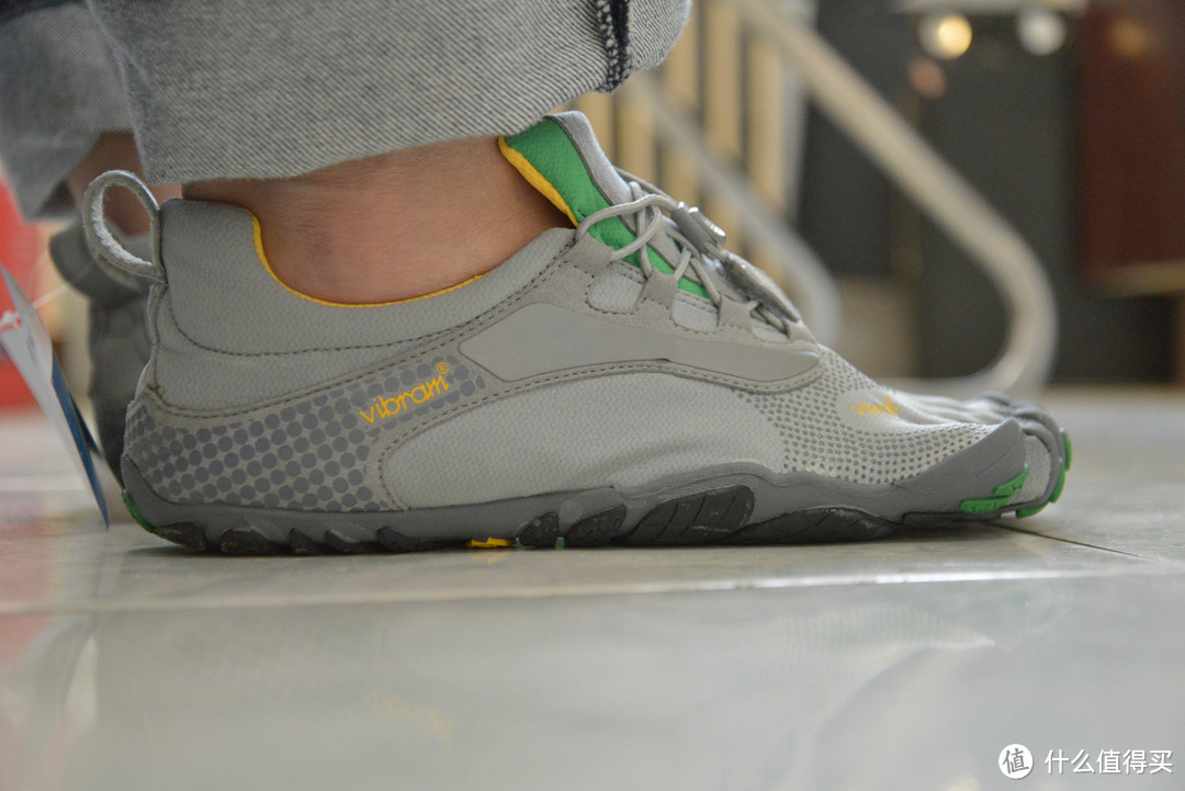 Rockport 乐步 Ledge Hill Moc Front 男鞋 +  Vibram FiveFingers Bikila LS 五趾鞋