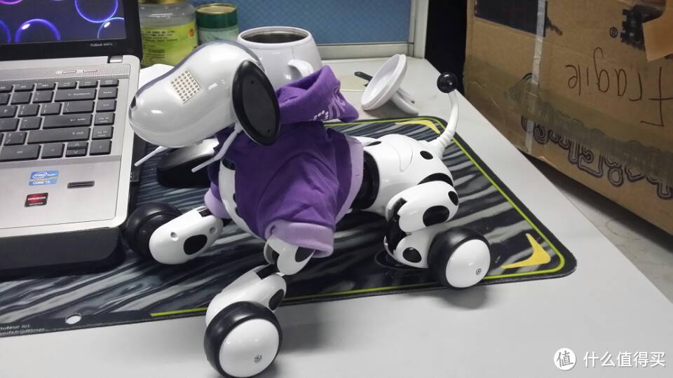 美国沃尔玛购入 Zoomer Robot Dog with Bonus Hoodie 智能机器狗