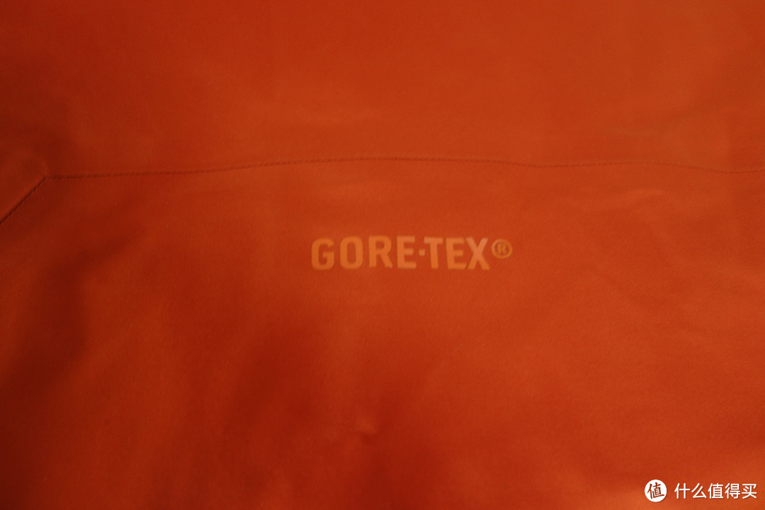 袖口的GORE-TEX