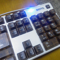 BenQ 明基 KX890 天机镜机械键盘 半透明键帽 茶轴