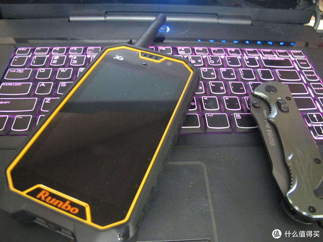 真汉子的手机——霸气智能三防手机 Runbo X6 开箱