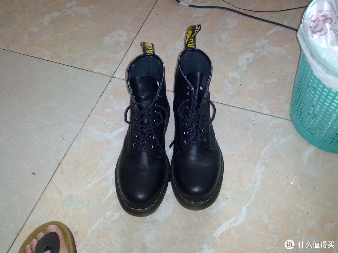 Nine West 玖熙 Partay Riding 女靴 + Dr. Martens 1460 经典情侣款马丁靴，附尺码建议