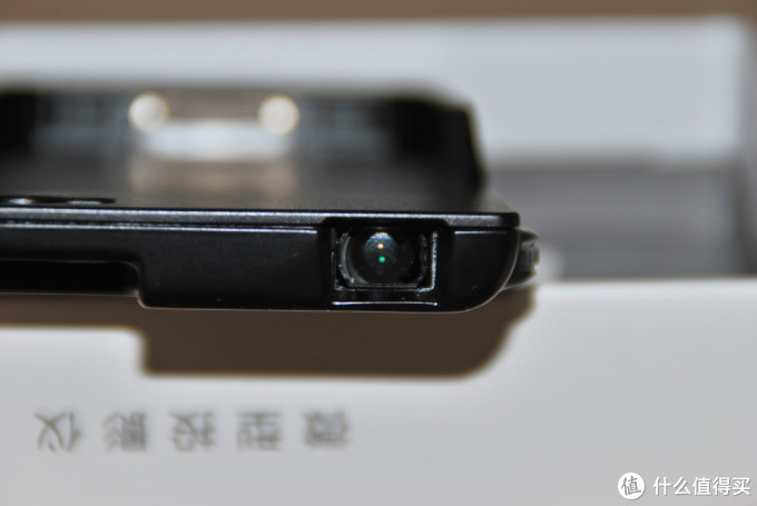 随身影院:海微 S1000+ 手机微型投影仪